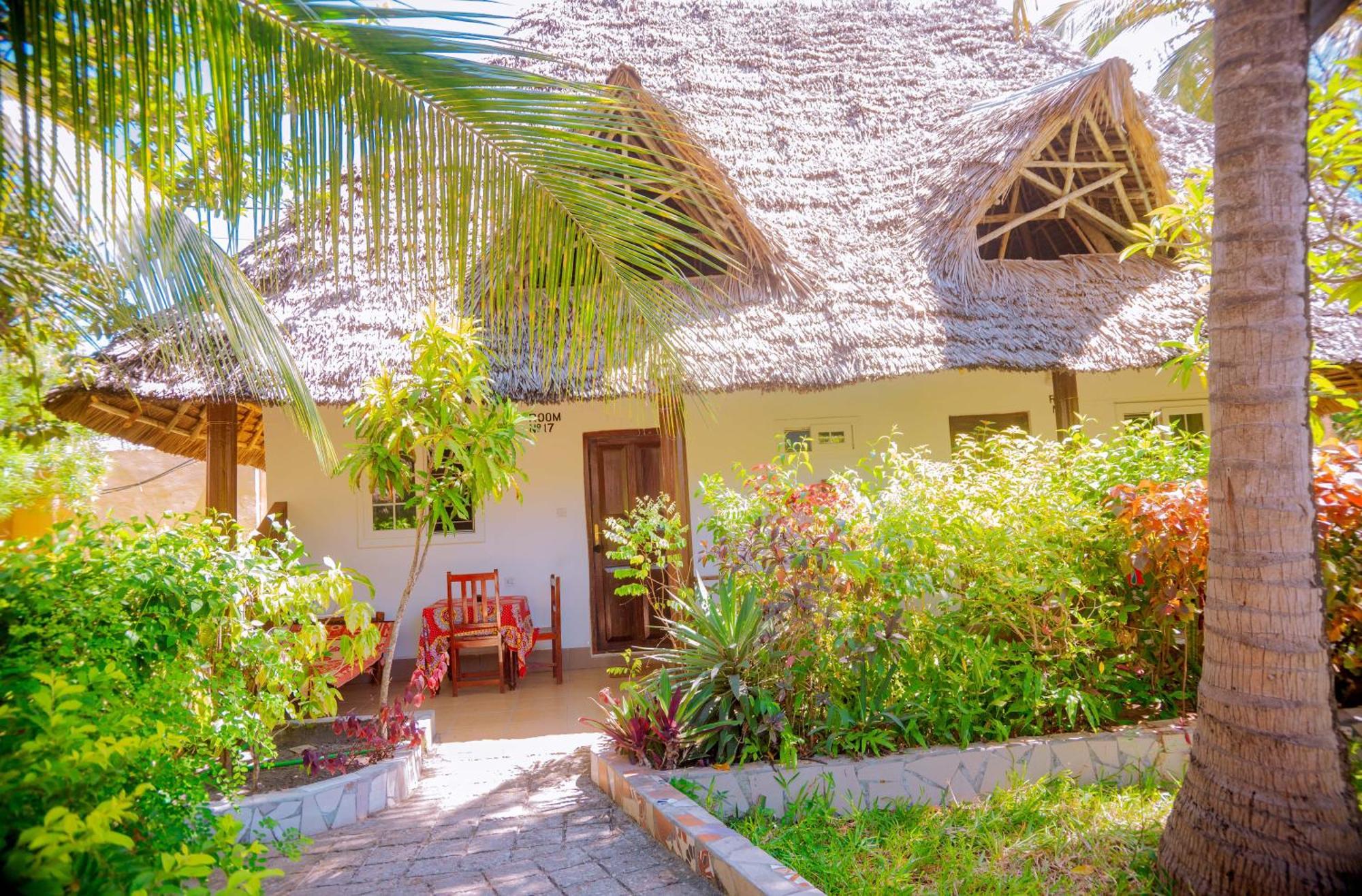Baraka Beach Bungalows Нунгви Екстериор снимка