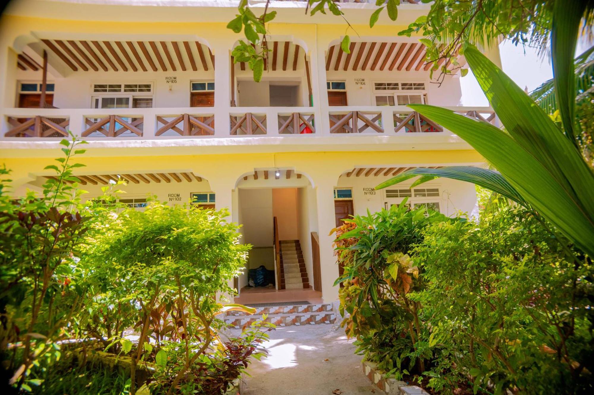 Baraka Beach Bungalows Нунгви Екстериор снимка