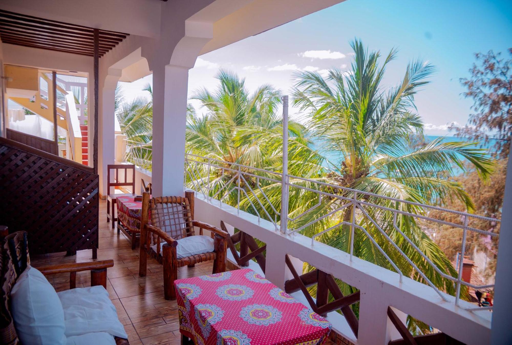 Baraka Beach Bungalows Нунгви Екстериор снимка