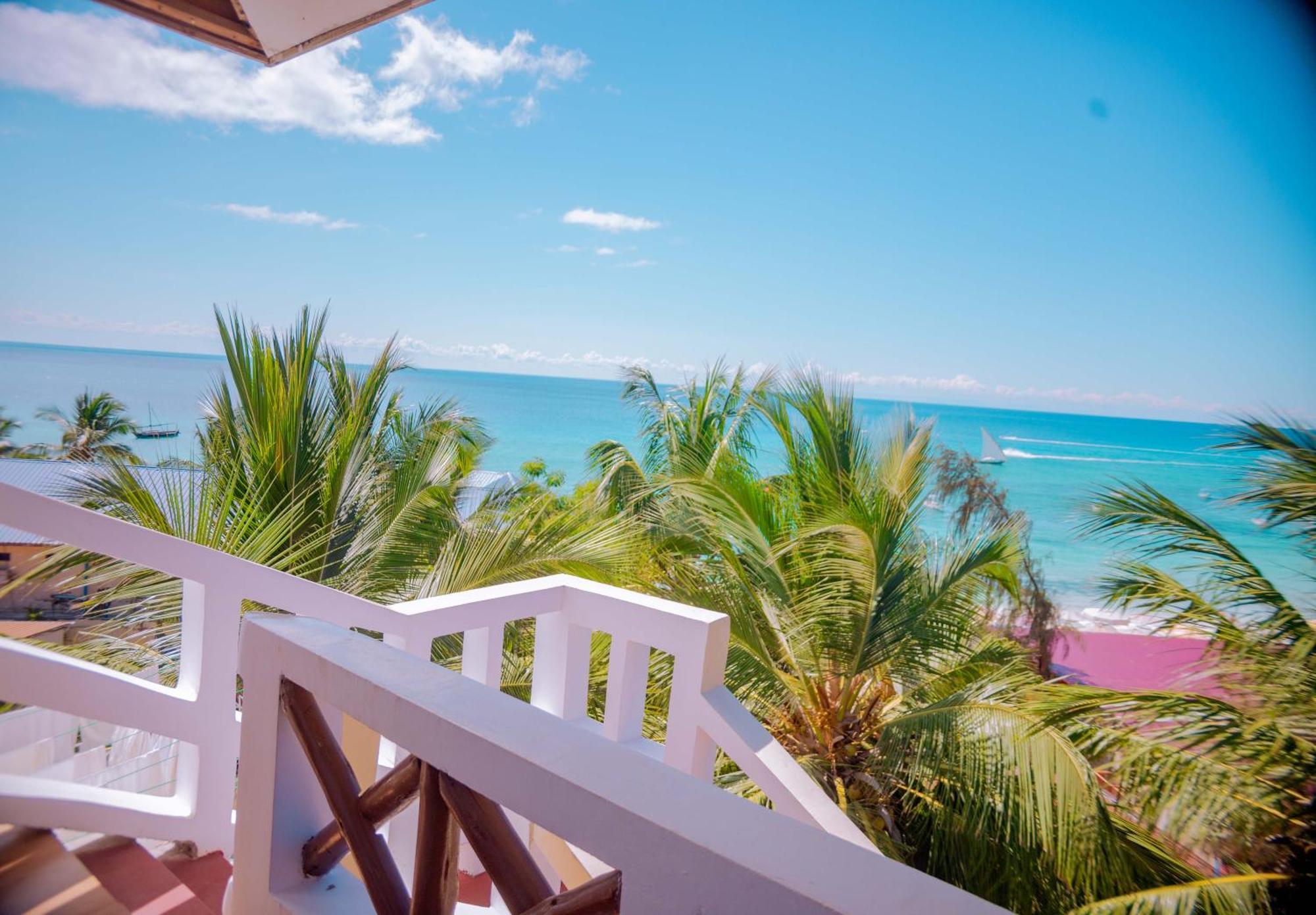 Baraka Beach Bungalows Нунгви Екстериор снимка