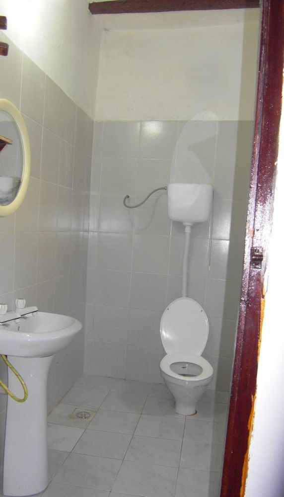 Baraka Beach Bungalows Нунгви Екстериор снимка